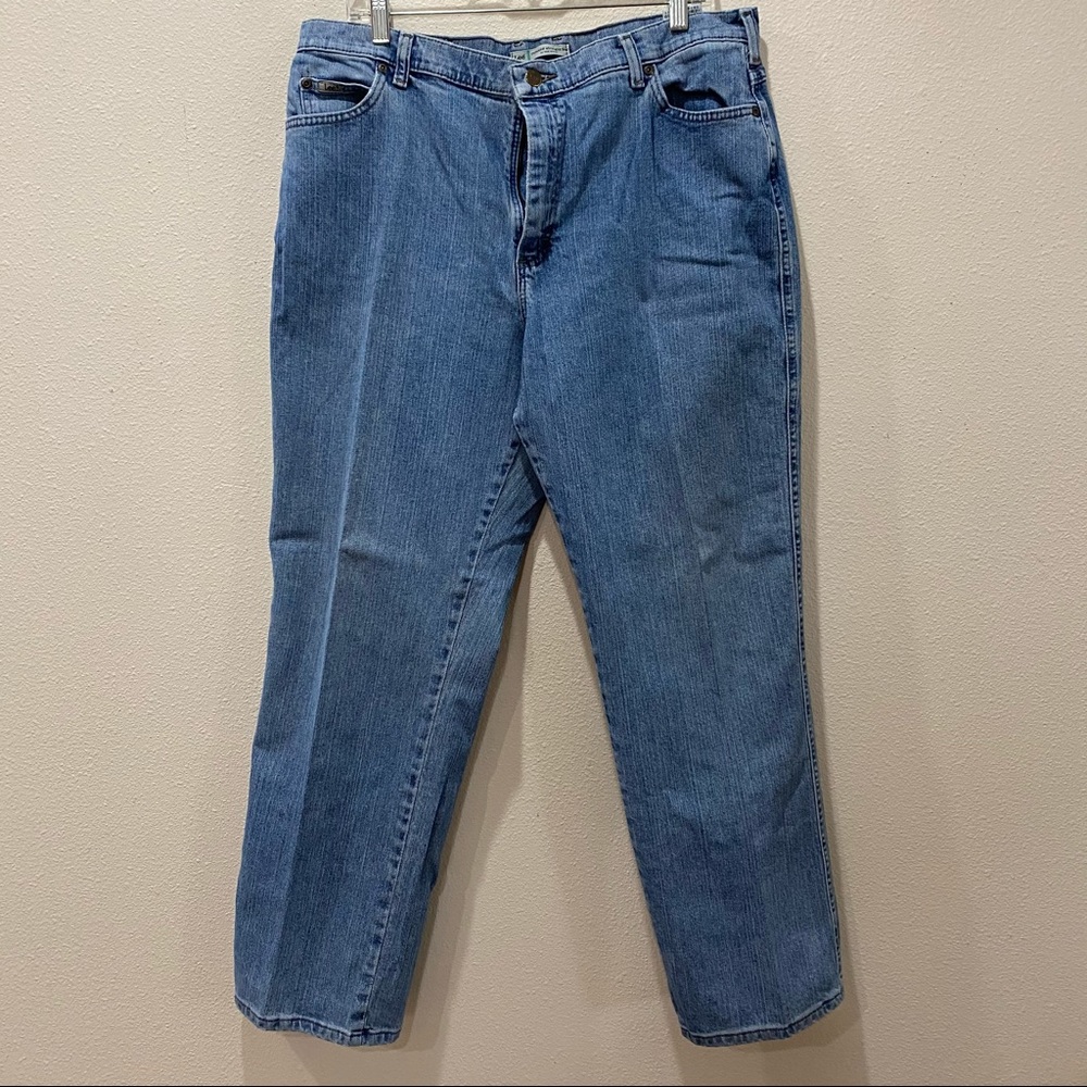 Lee Relaxed Straight Leg sz 16
